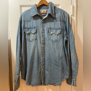 Levis denim western, pearl snap shirt